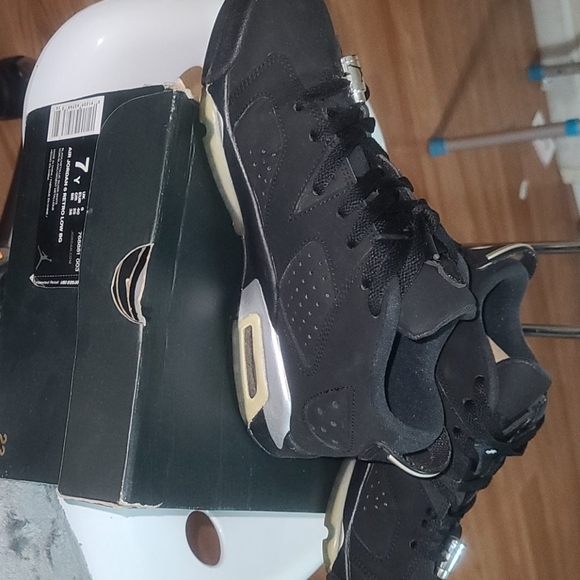 Jordan 6's!! some yellowing on bottom. #jordans - Picture 4 of 5